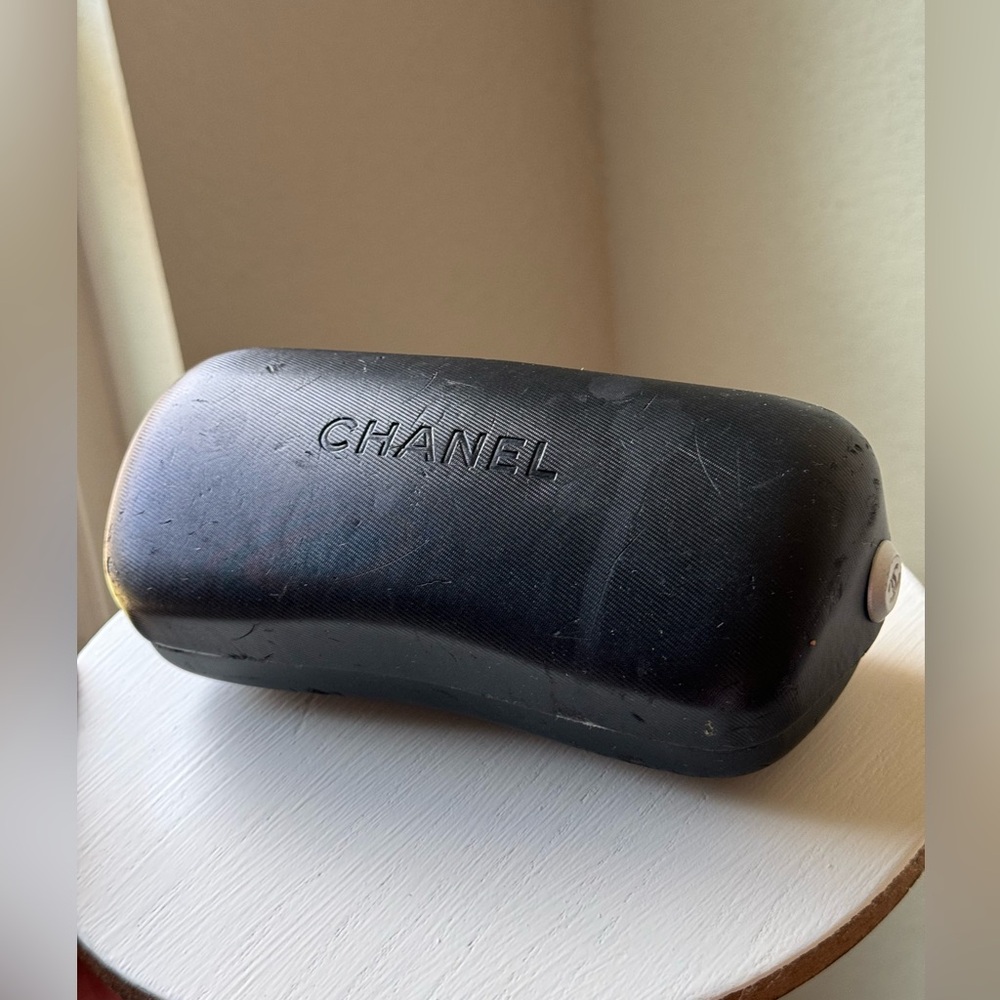SOLD. Chanel Glasses Sunglasses Black Clam Shell Hard Case Logo CC Designer🖤